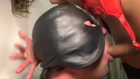 Bianca In sleazy 3some
