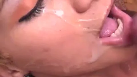 blond ladyboy Sexin It Up - Heatwave