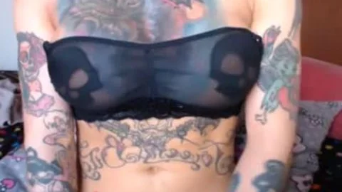 Very Freaky ladyman Vampire