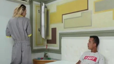horny lady-twink Bella Atrix Goes From Fixing His AC To pounding His butt