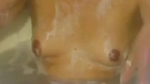 Bitch Tina Linaves helps with pussy fucking