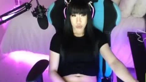 So Many Messy sperm Squirts From yummy Pinay shemale
