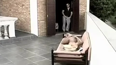 blond Brazilian shemale Paula Dior banging outside