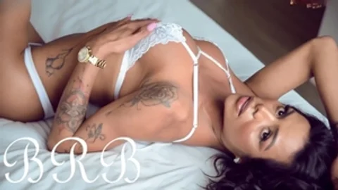 sanz13: Sinful Sappho's Seduction