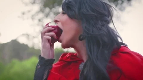 Transfixed: Passionate Onglaze Takes Over